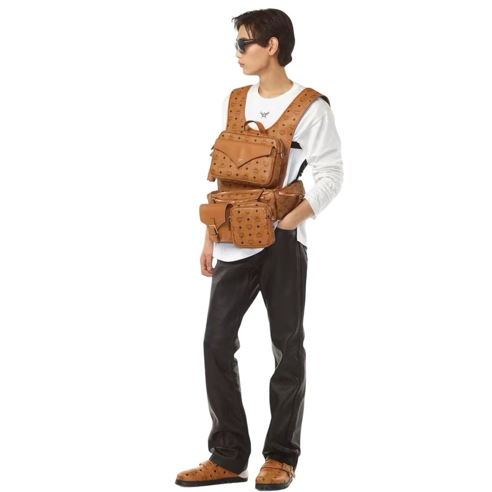 MCM Aren Multi-Backpack In Visetos - Picture 6 of 10